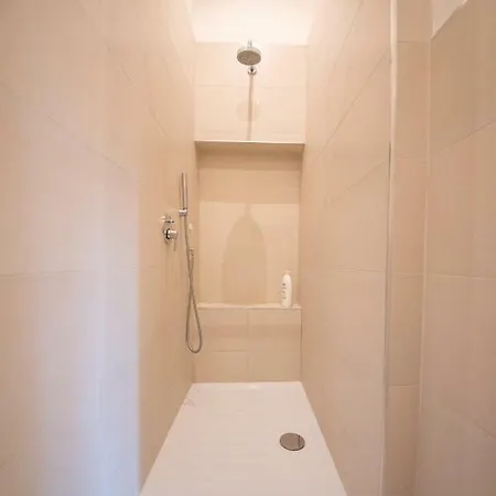 San Galigano Apartment *